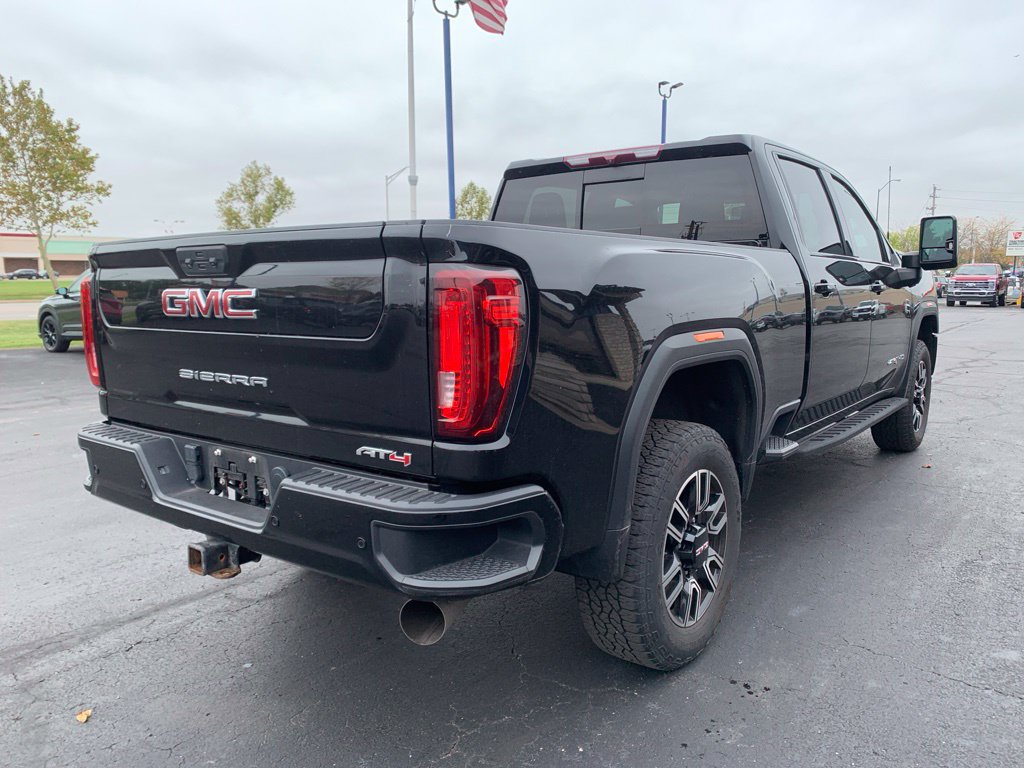Used 2023 GMC Sierra 3500 AT4 w/ AT4 Preferred Package AWD/4WD image 3