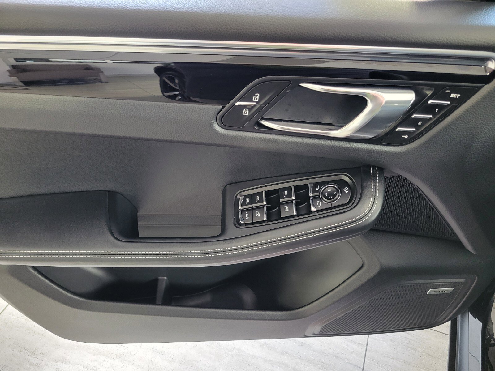 Used 2025 Porsche Macan S image 18