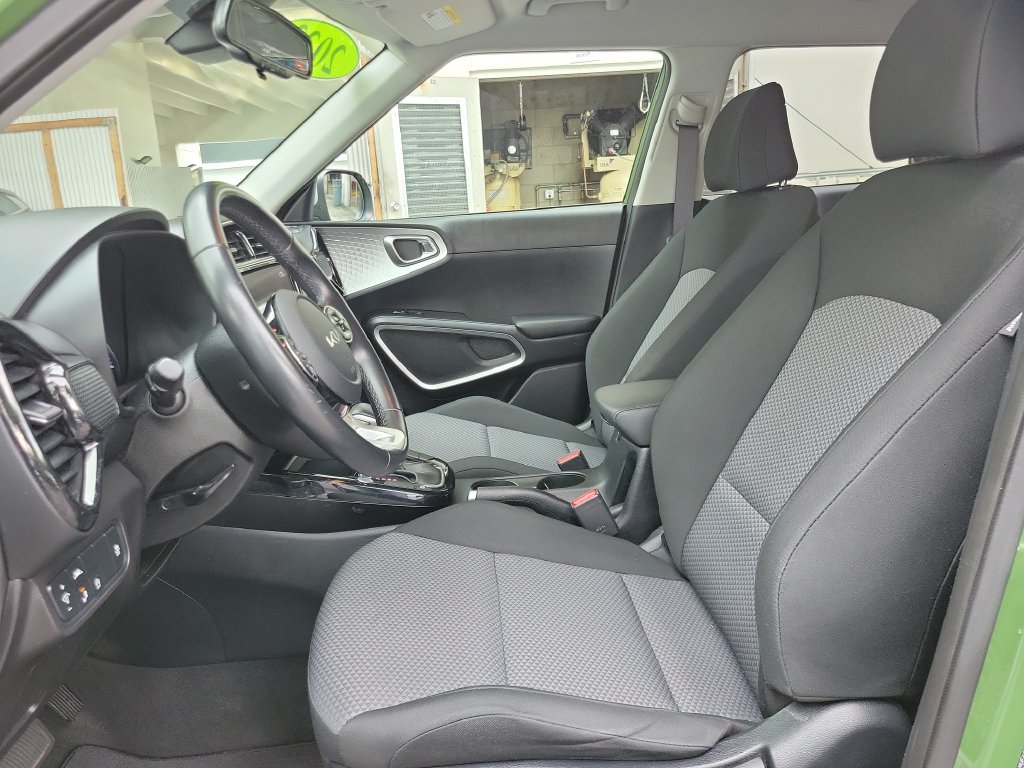Certified 2022 Kia Soul X-Line FWD image 15