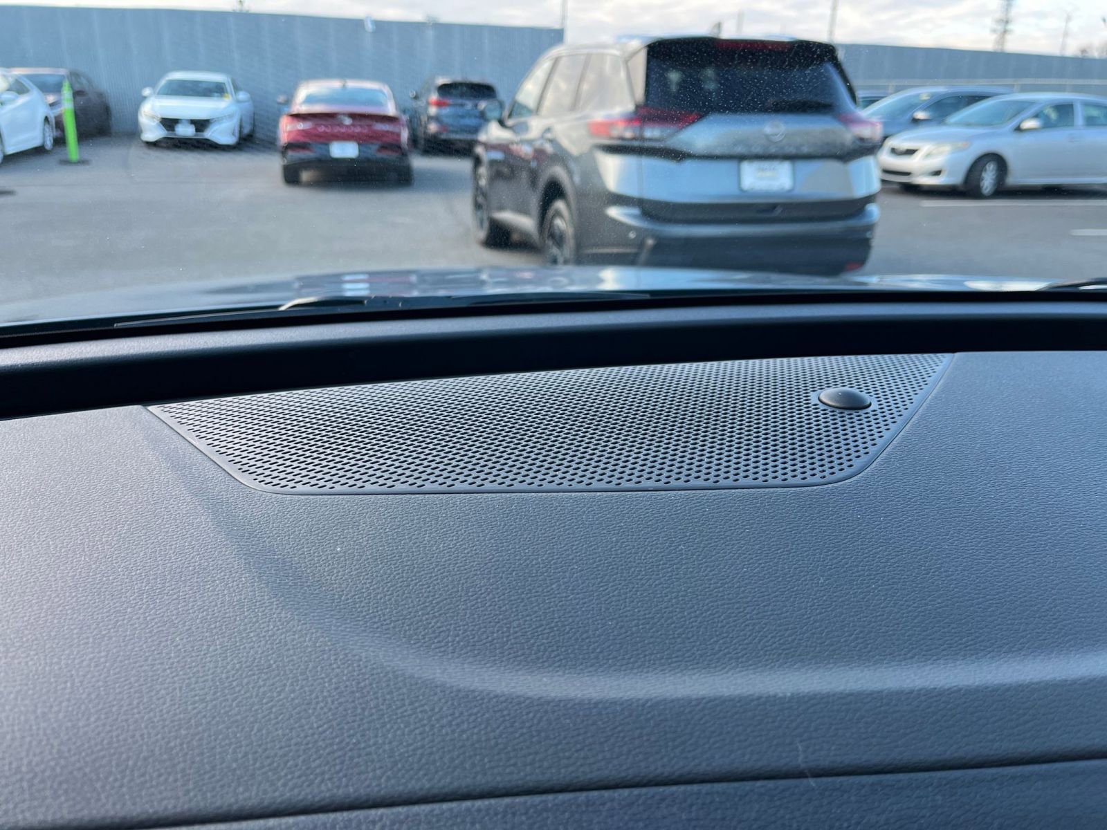 Used 2025 Kia Sportage LX image 17