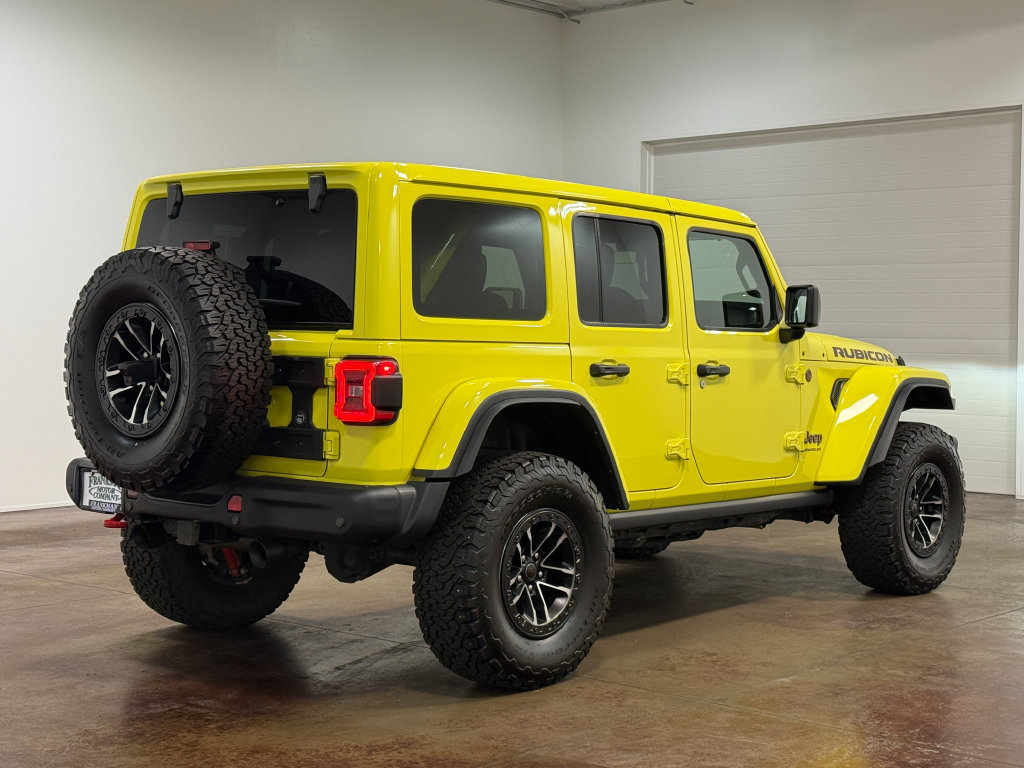Used 2024 Jeep Wrangler Unlimited Rubicon AWD/4WD image 5
