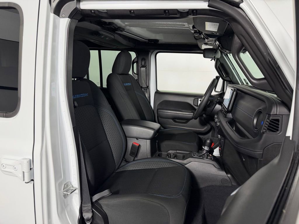 Used 2025 Jeep Wrangler Unlimited Rubicon 4xe w/ Convenience Group image 31