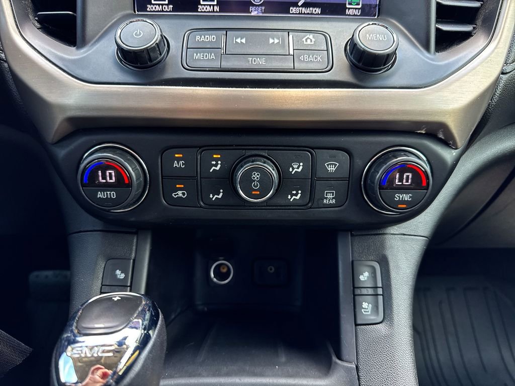 Used 2019 GMC Acadia Denali w/ LPO, Cargo Package FWD image 19