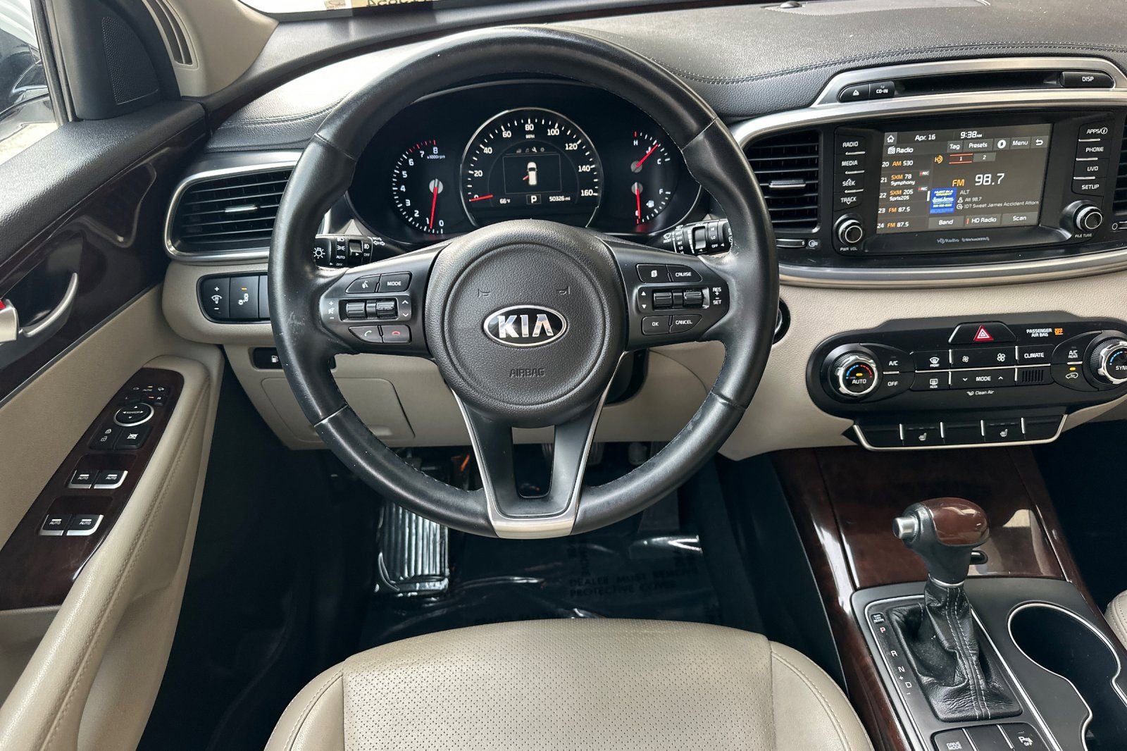 Used 2017 Kia Sorento EX w/ EX V6 Premium Package FWD image 17