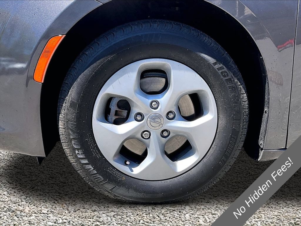 Used 2017 Chrysler Pacifica Touring-L Plus FWD image 8