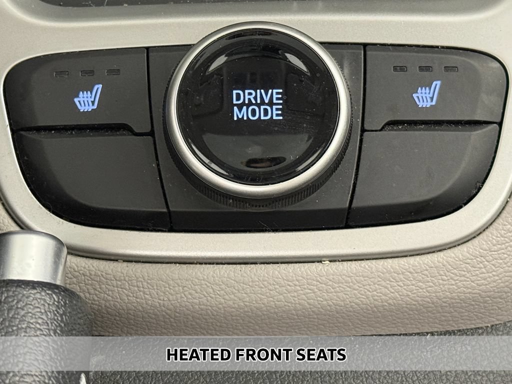 Certified 2026 Hyundai Venue SEL FWD image 6