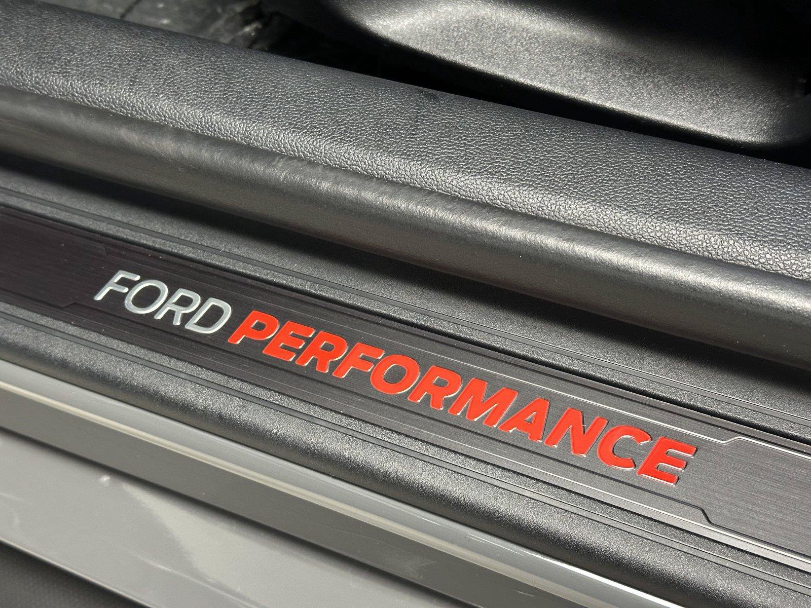 Used 2018 Ford Mustang Shelby GT350R w/ GT350R Equipment Group 920A RWD image 31