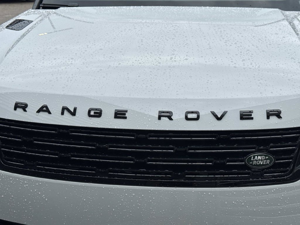 New 2026 Land Rover Range Rover Sport Dynamic SE AWD/4WD image 11