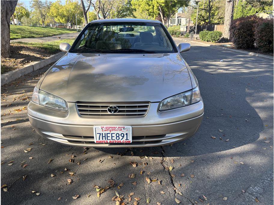 Used 1998 Toyota Camry LE FWD image 2