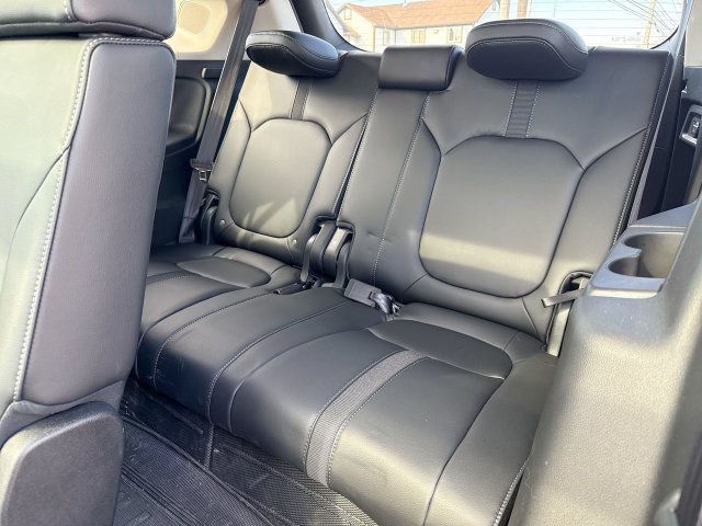 Used 2025 Honda Pilot Touring image 24