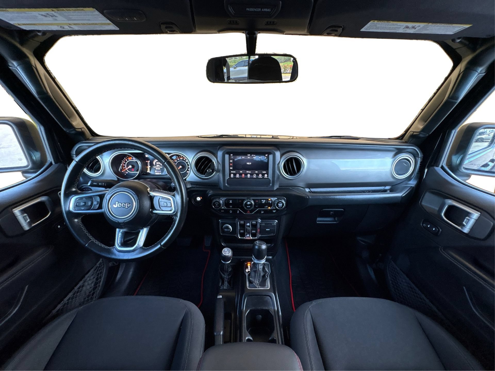 Used 2020 Jeep Wrangler Unlimited Sahara AWD/4WD image 22