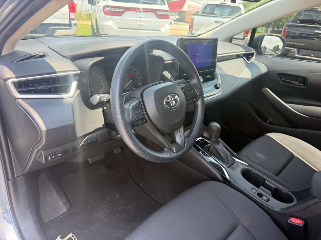 Used 2023 Toyota Corolla LE FWD image 10