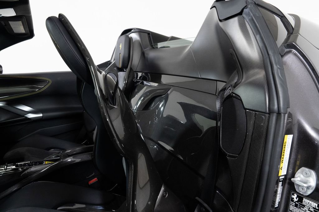 Used 2022 Ferrari SF90 Spider image 46