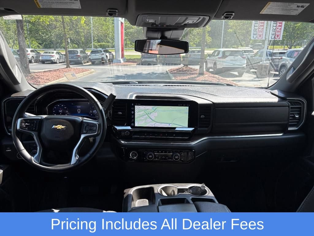 Used 2024 Chevrolet Silverado 1500 LT AWD/4WD image 7