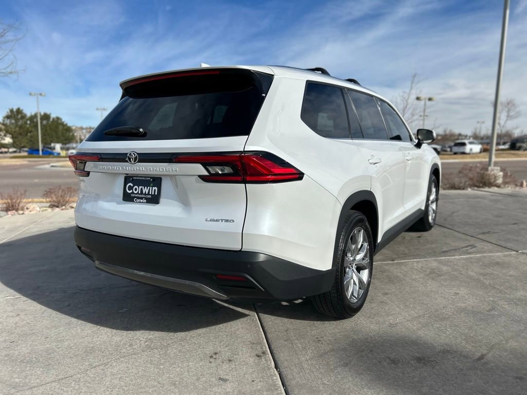 Used 2024 Toyota Grand Highlander Limited image 9