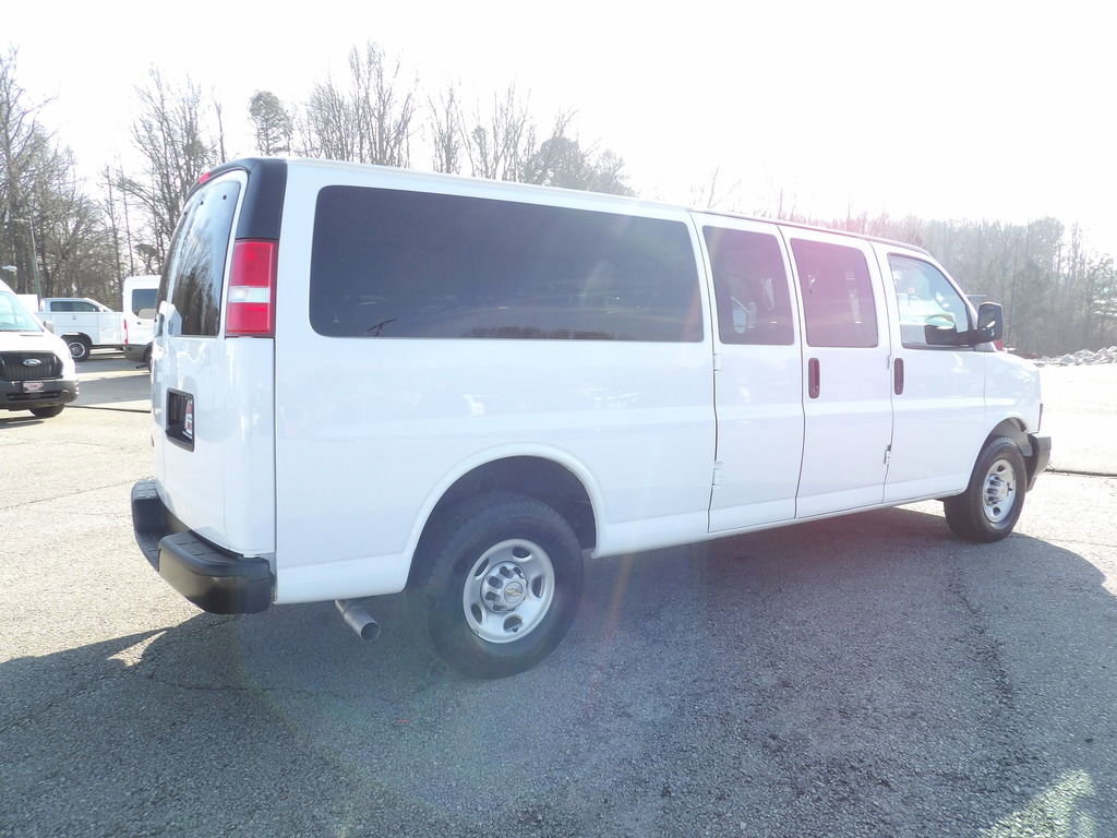 Used 2024 Chevrolet Express 3500 LS image 8