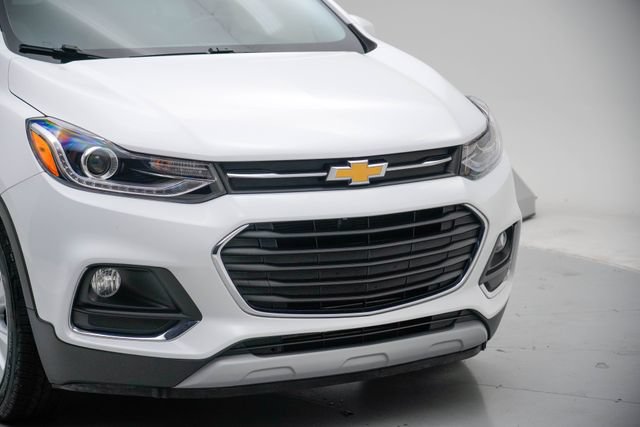 Used 2018 Chevrolet Trax Premier FWD image 17