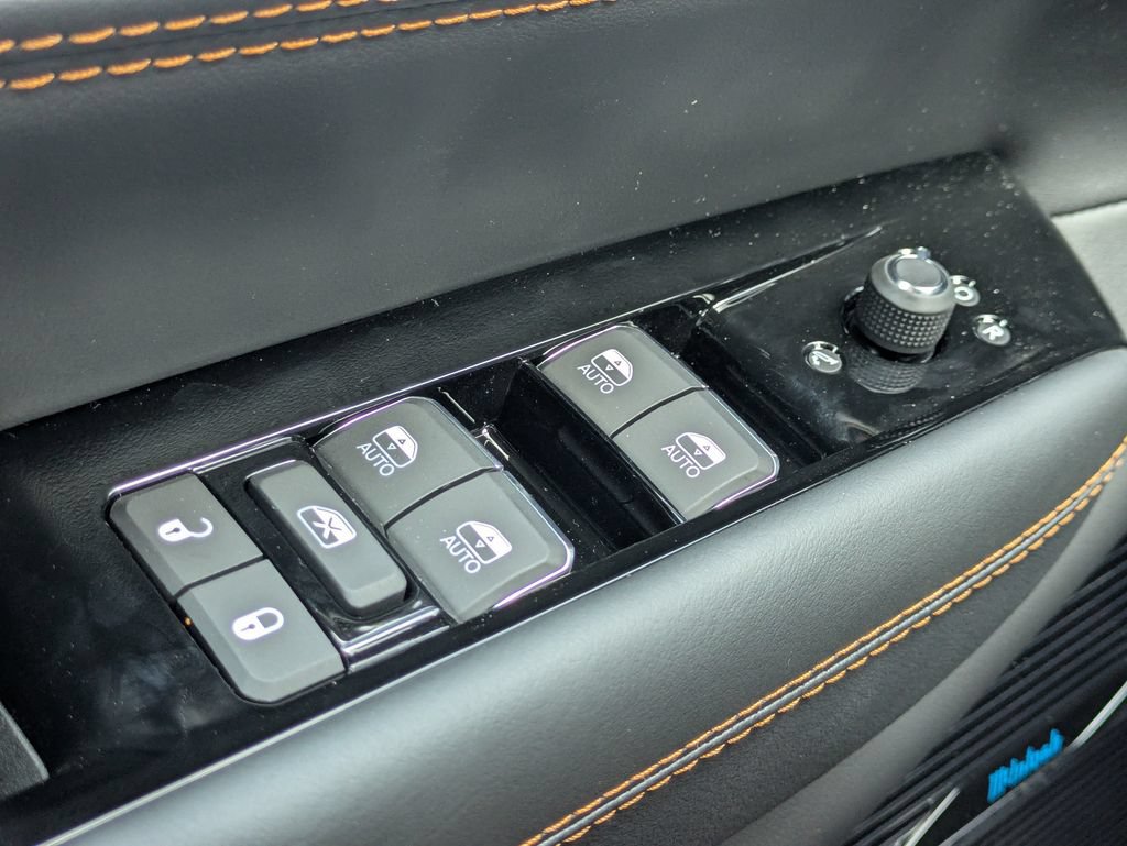 New 2026 Jeep Grand Wagoneer L Summit AWD/4WD image 27