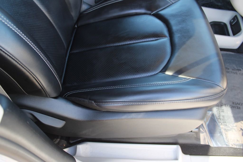 Used 2023 Chrysler Pacifica Touring-L image 20