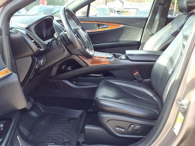 Used 2019 Lincoln Nautilus Select image 8