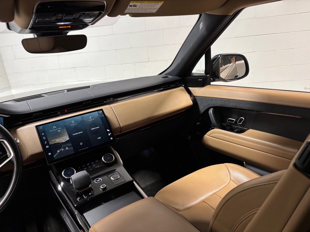 Used 2023 Land Rover Range Rover Sport SE image 35
