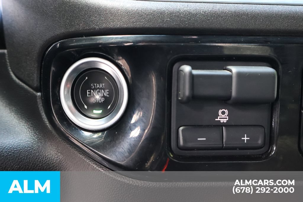 Used 2025 GMC Sierra 1500 SLT RWD image 32
