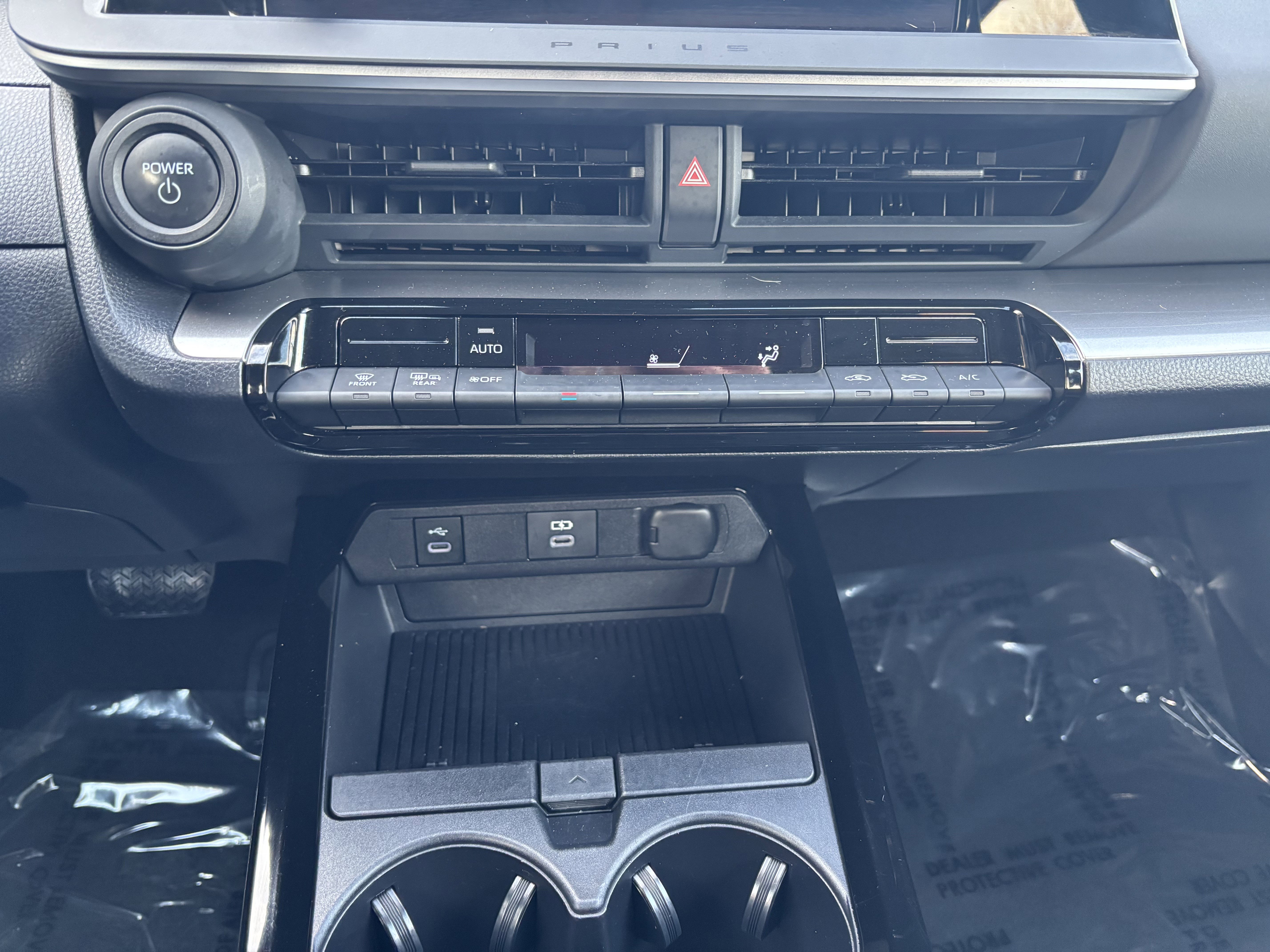 Used 2024 Toyota Prius LE image 17