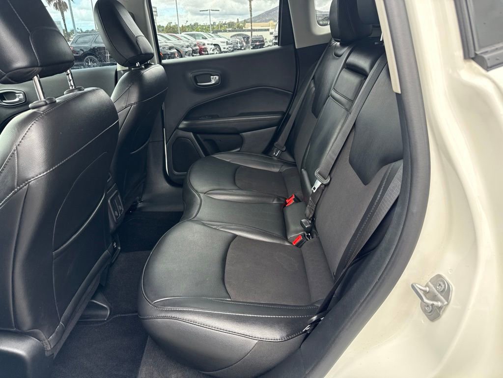 Certified 2019 Jeep Compass Latitude FWD image 15