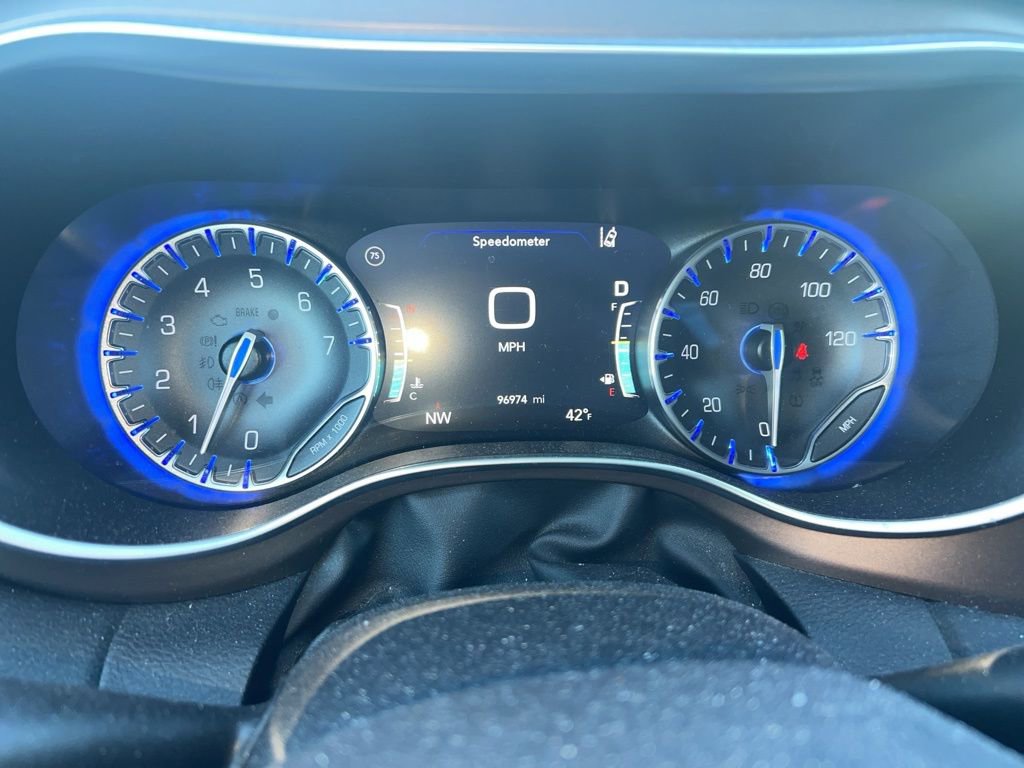 Certified 2017 Chrysler Pacifica Touring-L Plus w/ Advanced Safetytec Group image 6