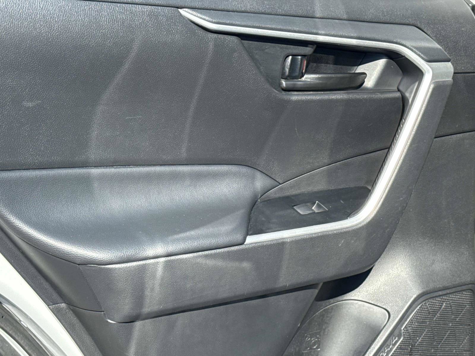 Used 2024 Toyota RAV4 LE image 12