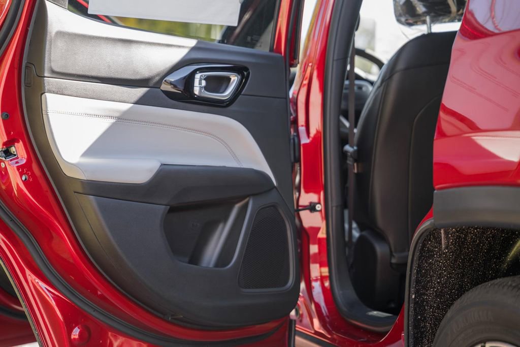 New 2026 Jeep Compass Limited image 33