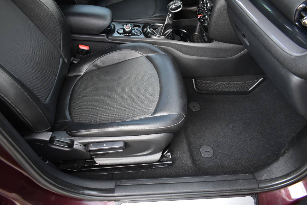 Used 2017 MINI Cooper Clubman FWD image 30