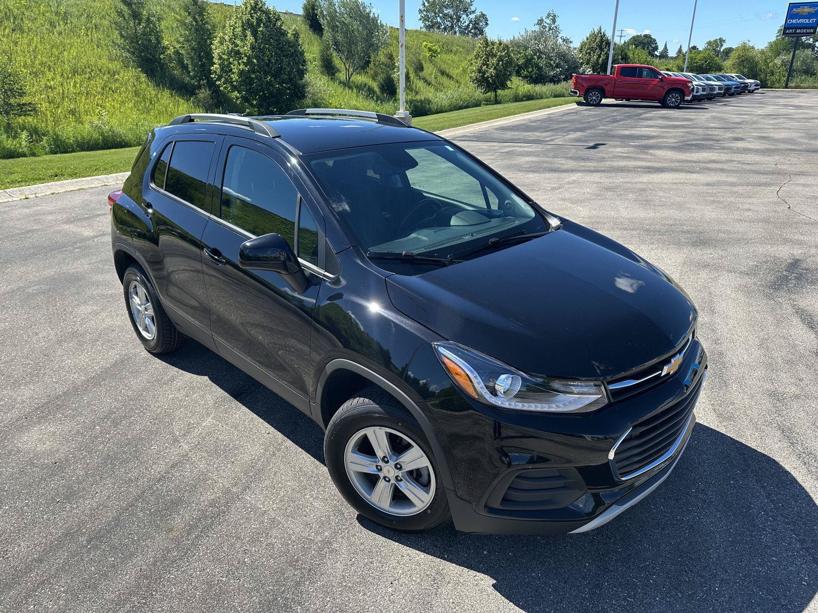 Used 2022 Chevrolet Trax LT w/ LT Convenience Package AWD/4WD image 10