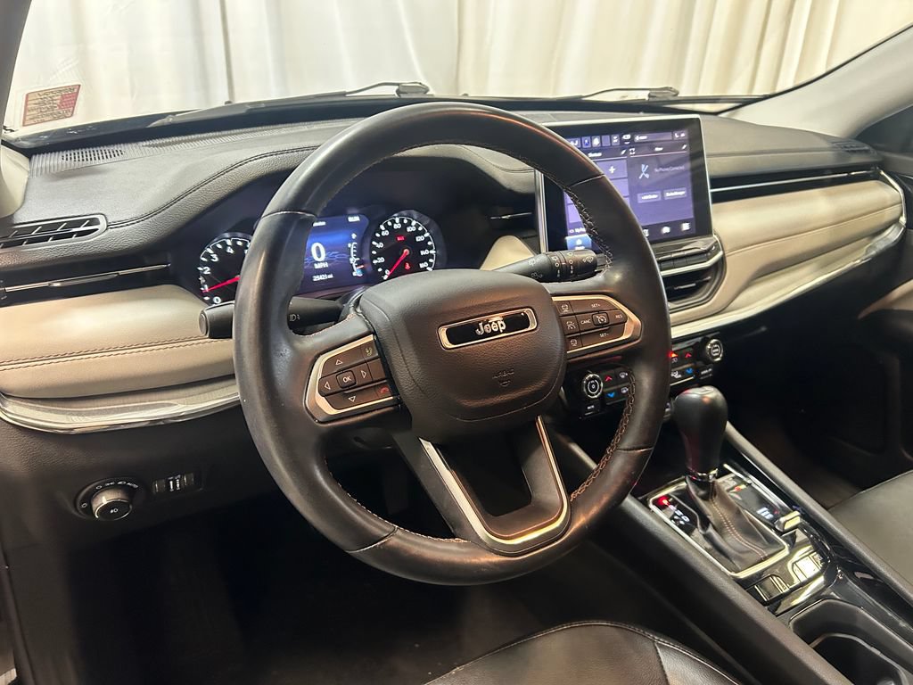 Used 2022 Jeep Compass Limited AWD/4WD image 2