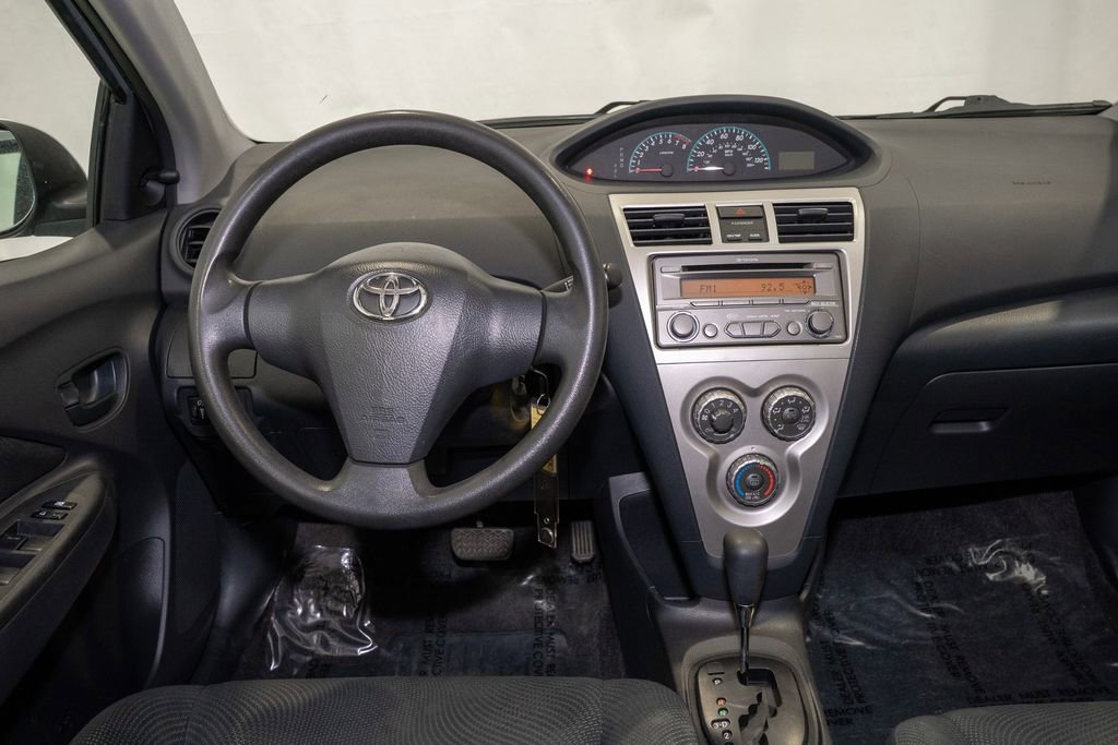 Used 2012 Toyota Yaris Sedan image 2