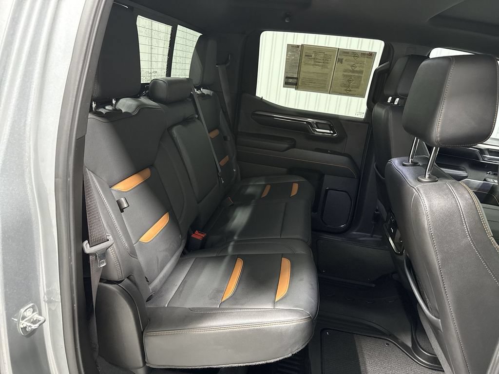 Used 2024 GMC Sierra 1500 AT4 w/ AT4 Premium Package AWD/4WD image 28