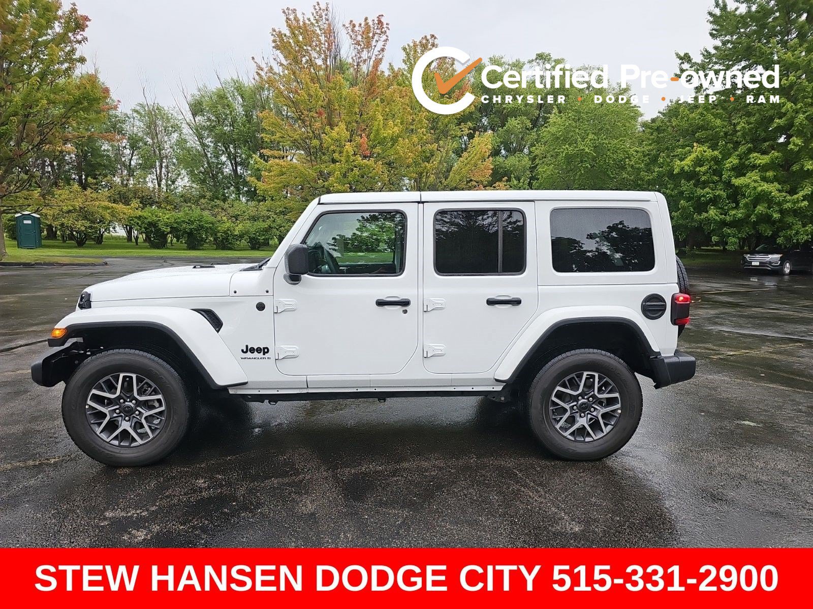 Used 2025 Jeep Wrangler Unlimited Sahara AWD/4WD image 1