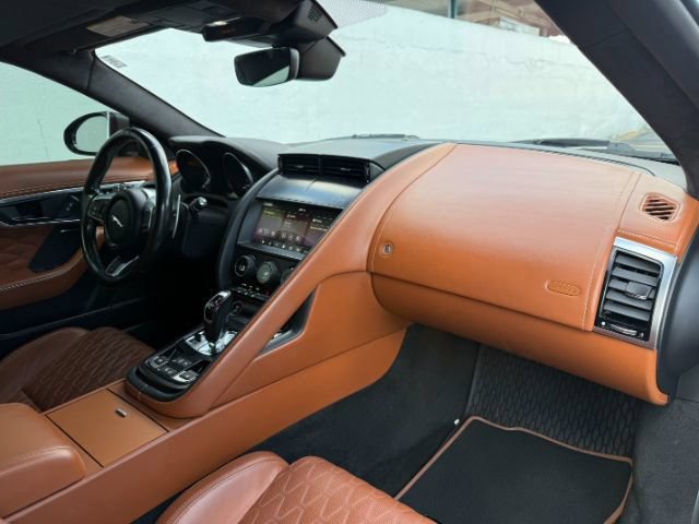 Used 2019 Jaguar F-TYPE SVR AWD/4WD image 19