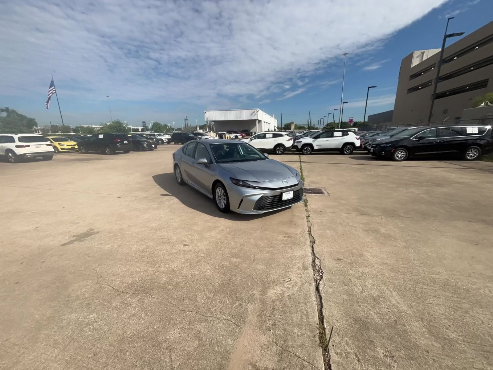 Used 2025 Toyota Camry LE image 16