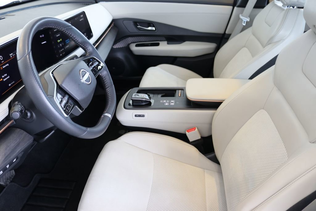 Used 2023 Nissan Ariya AWD image 19