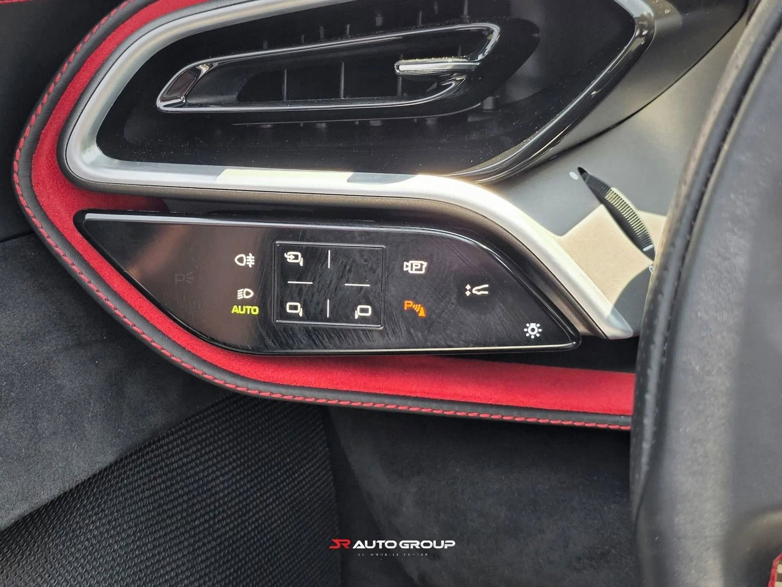 Used 2024 Ferrari 296 GTS RWD image 17