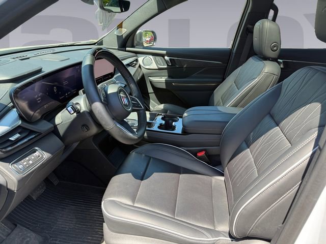Used 2025 Buick Enclave Avenir AWD/4WD image 5