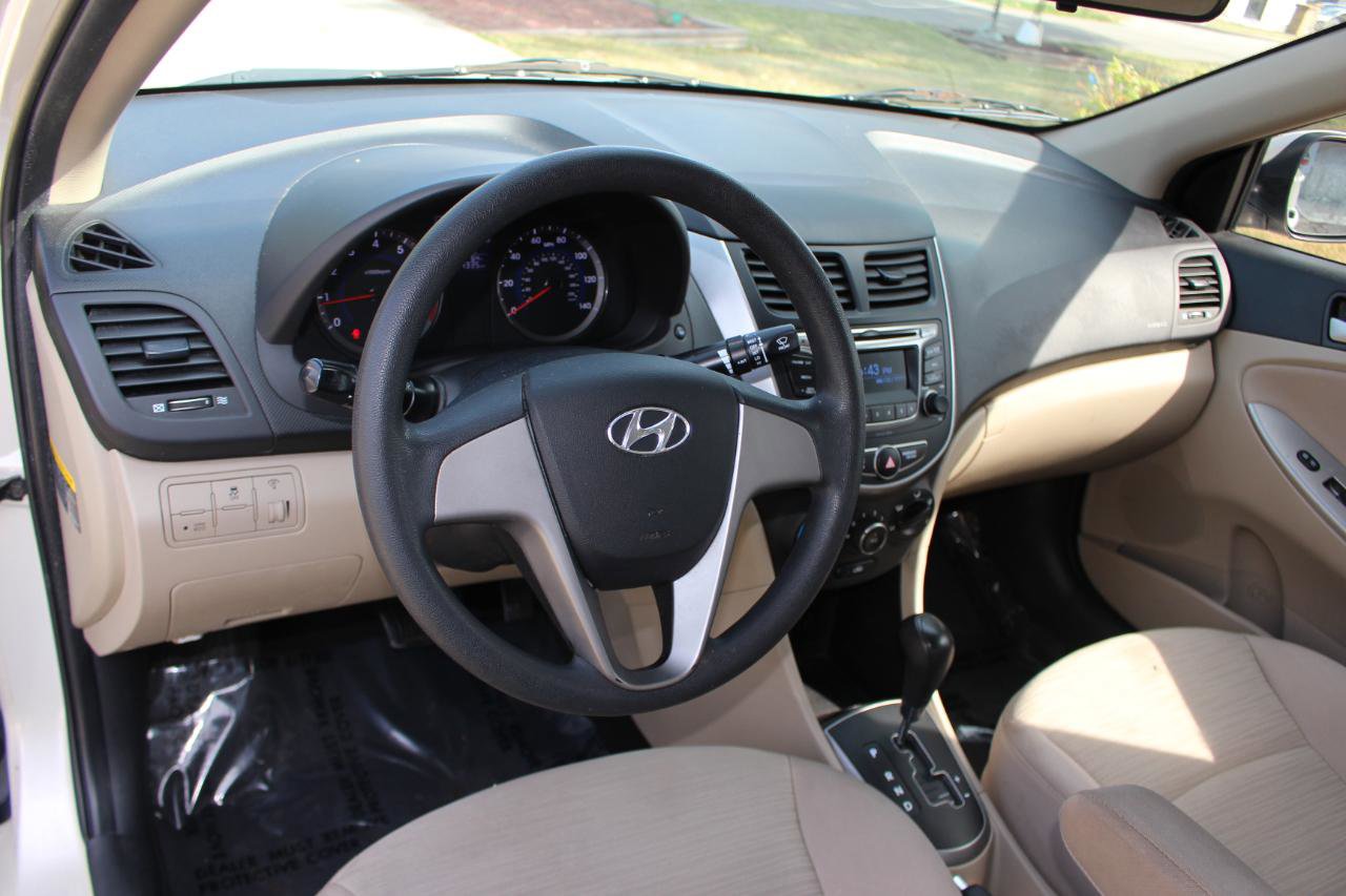 Used 2016 Hyundai Accent SE image 17