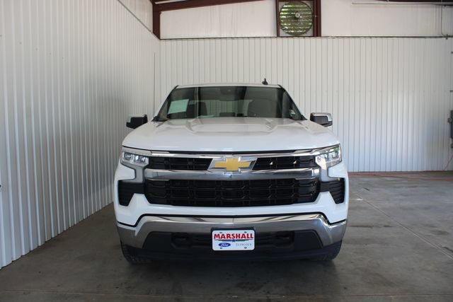 Used 2022 Chevrolet Silverado 1500 LT w/ Z71 Off-Road Package AWD/4WD image 2