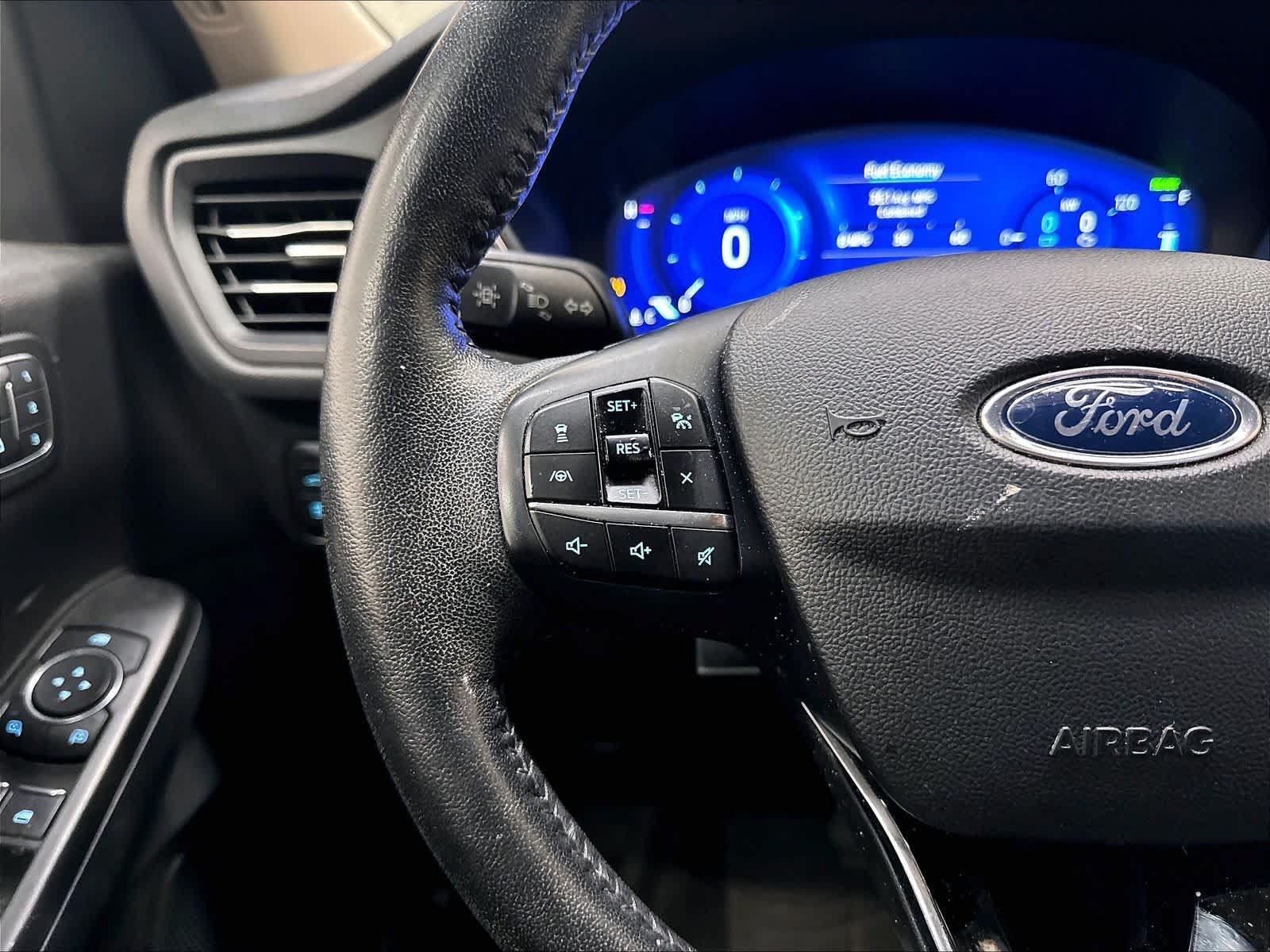 Used 2020 Ford Escape Titanium w/ Titanium Premium Package 2.0 AWD/4WD image 21