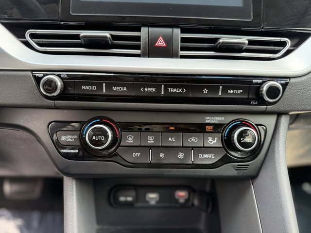 Used 2020 Kia Niro LX FWD image 18