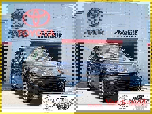 New 2026 Toyota Camry LE w/ Convenience Package