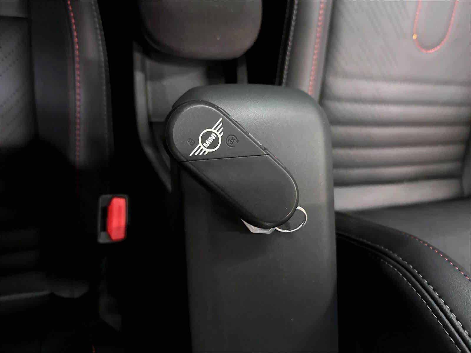 Certified 2025 MINI Cooper S FWD image 13