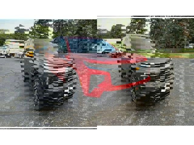 New 2026 Chevrolet Traverse High Country w/ LPO, Floor Liner Package image 2