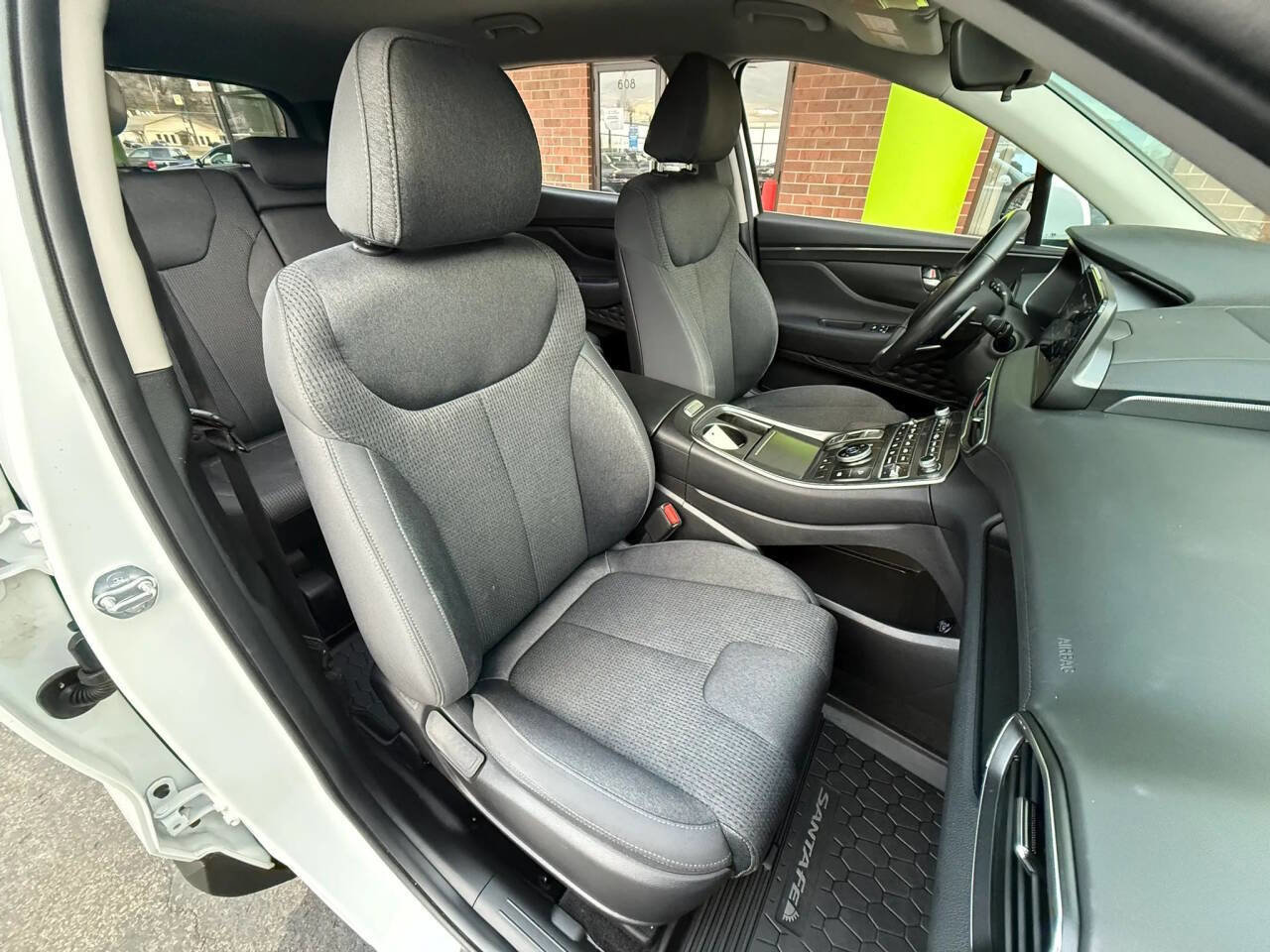 Used 2023 Hyundai Santa Fe SEL image 15